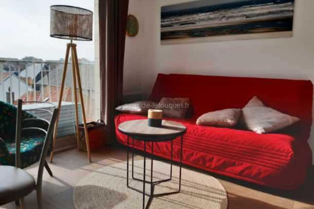 photo de Bright apartment near the sea