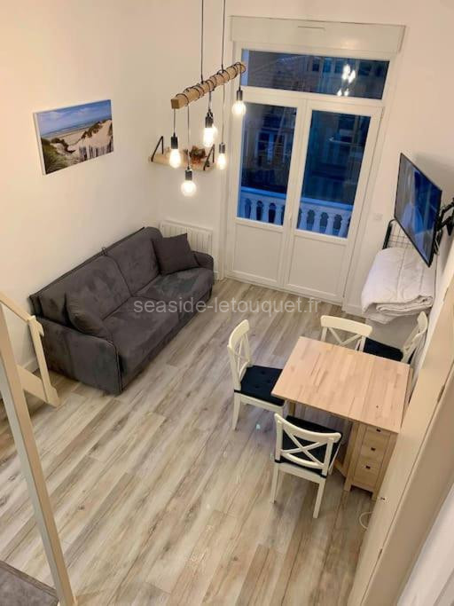 Photo de Studio cosy 2 pers en plein centre avec balcon