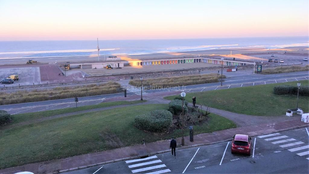 Photo de SPLENDIDE T3 DE 70m2 VUE MER A 2 MINUTES DU CENTRE-VILLE