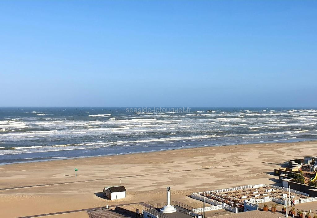 Photo de Superbe T2 avec vue mer à 2 min du centre ville (52m2)