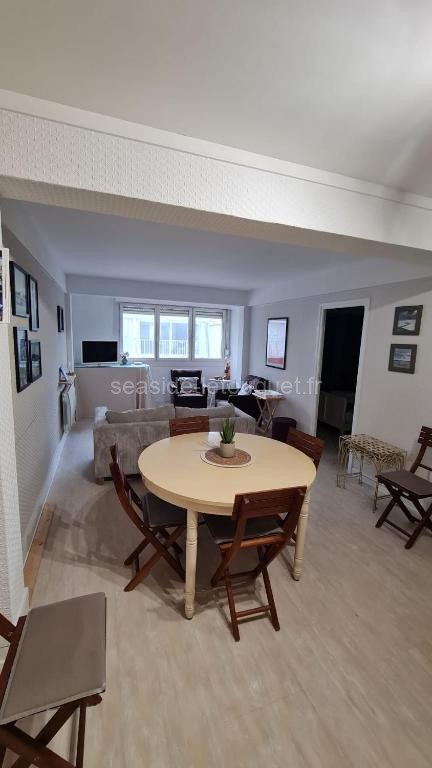 photo de Bel appartement plein centre à 200 M de la plage