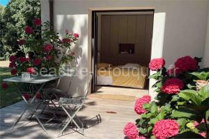 Les Hortensias Chambre indépendante avec sdb et toilettes privées dans une maison en forêt proche du golf et de la plage Entree indépendante avec acces privé à Le Touquet-Paris-Plage