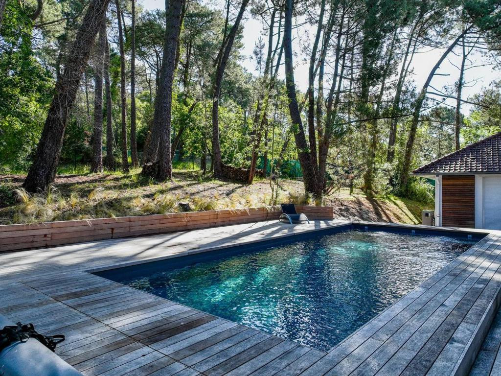 Photo de Villa spacieuse avec piscine privée, Wi-Fi, animaux admis - FR-1-821-20